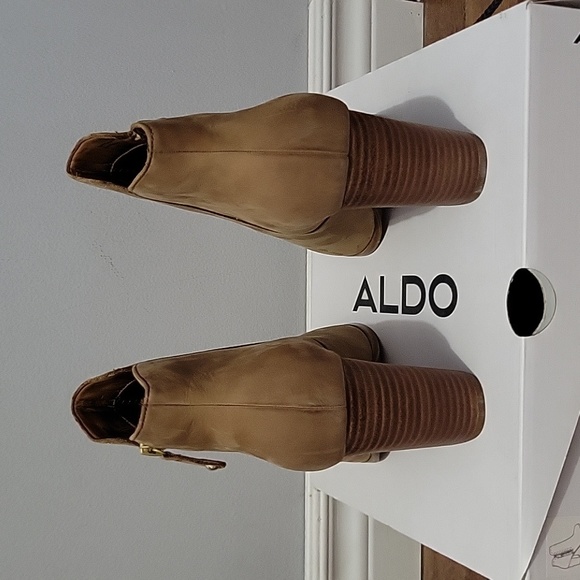 Brand new Aldo suede beige booties - size 10 - Picture 8 of 9